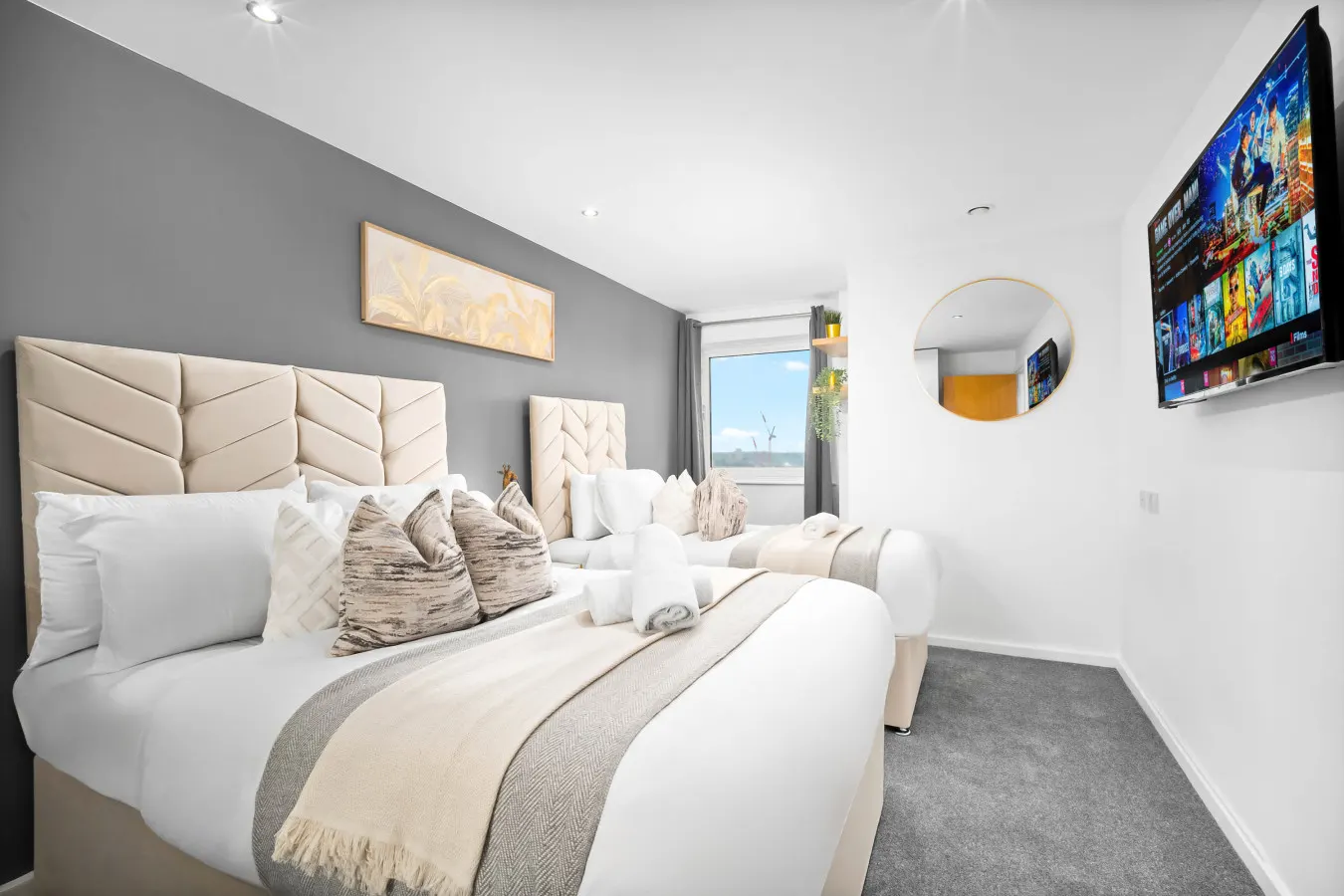 Luxe Two Bed Apartment - City Centre - Balcony & Parking 16