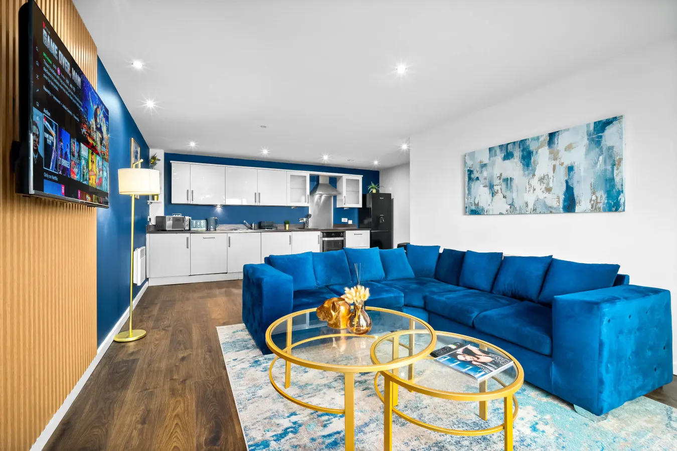 Luxe Two Bed Apartment - City Centre - Balcony & Parking 20