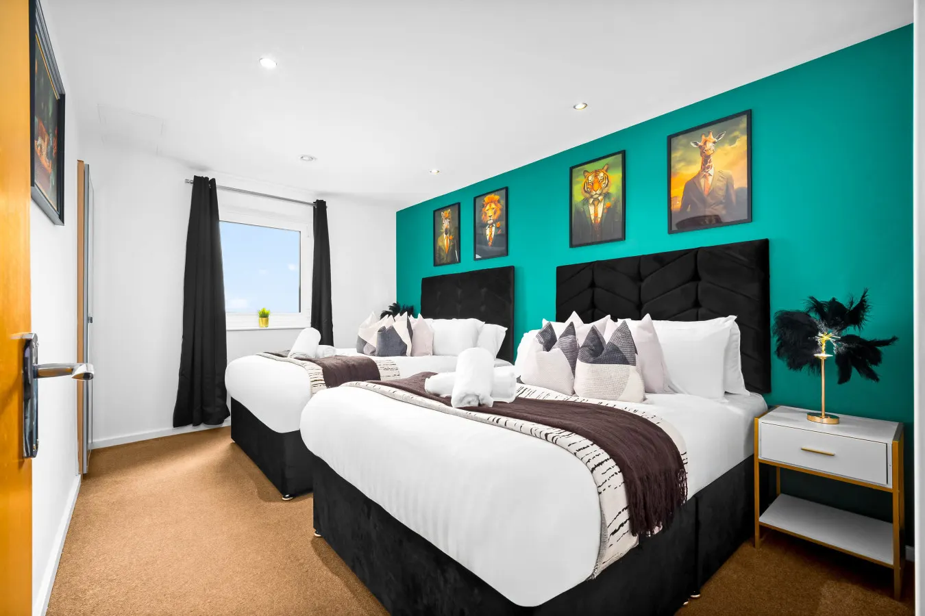 Luxe Two Bed Apartment - City Centre - Balcony & Parking — photo 3