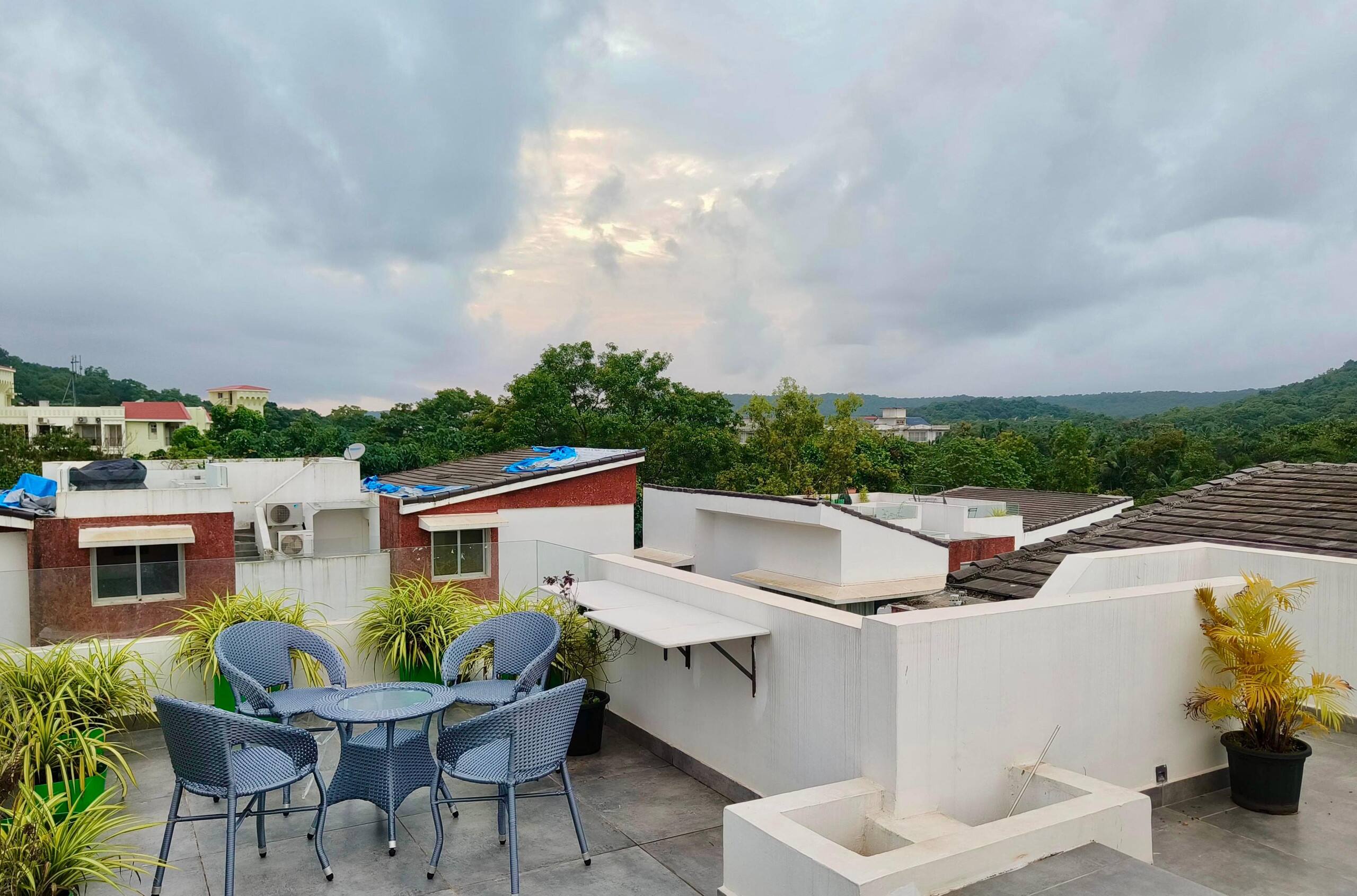 Duplex Glass House with Terrace & Pool in Siolim 22