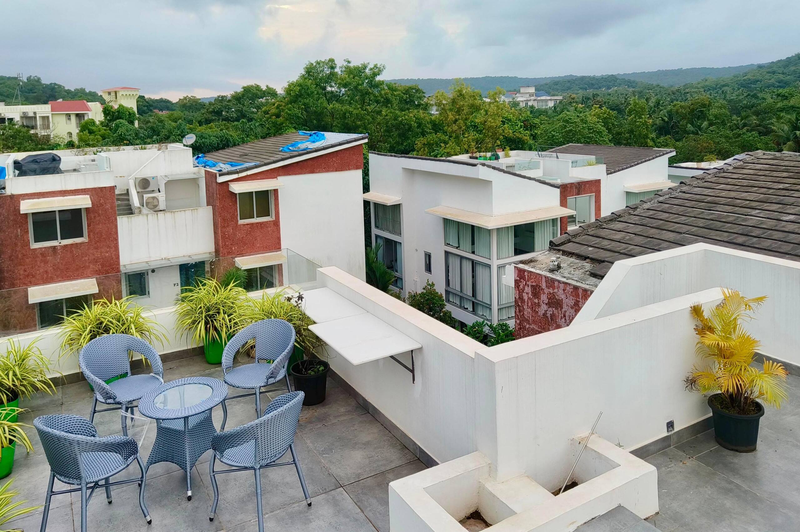 Duplex Glass House with Terrace & Pool in Siolim — photo 4