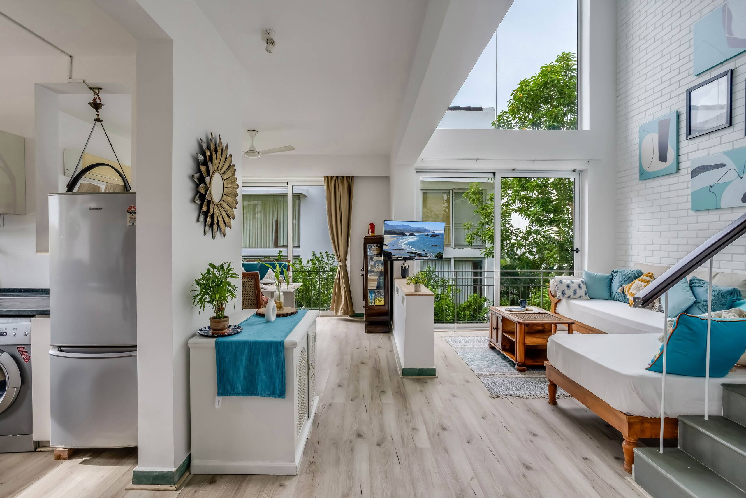 Duplex Glass House with Terrace & Pool in Siolim 11