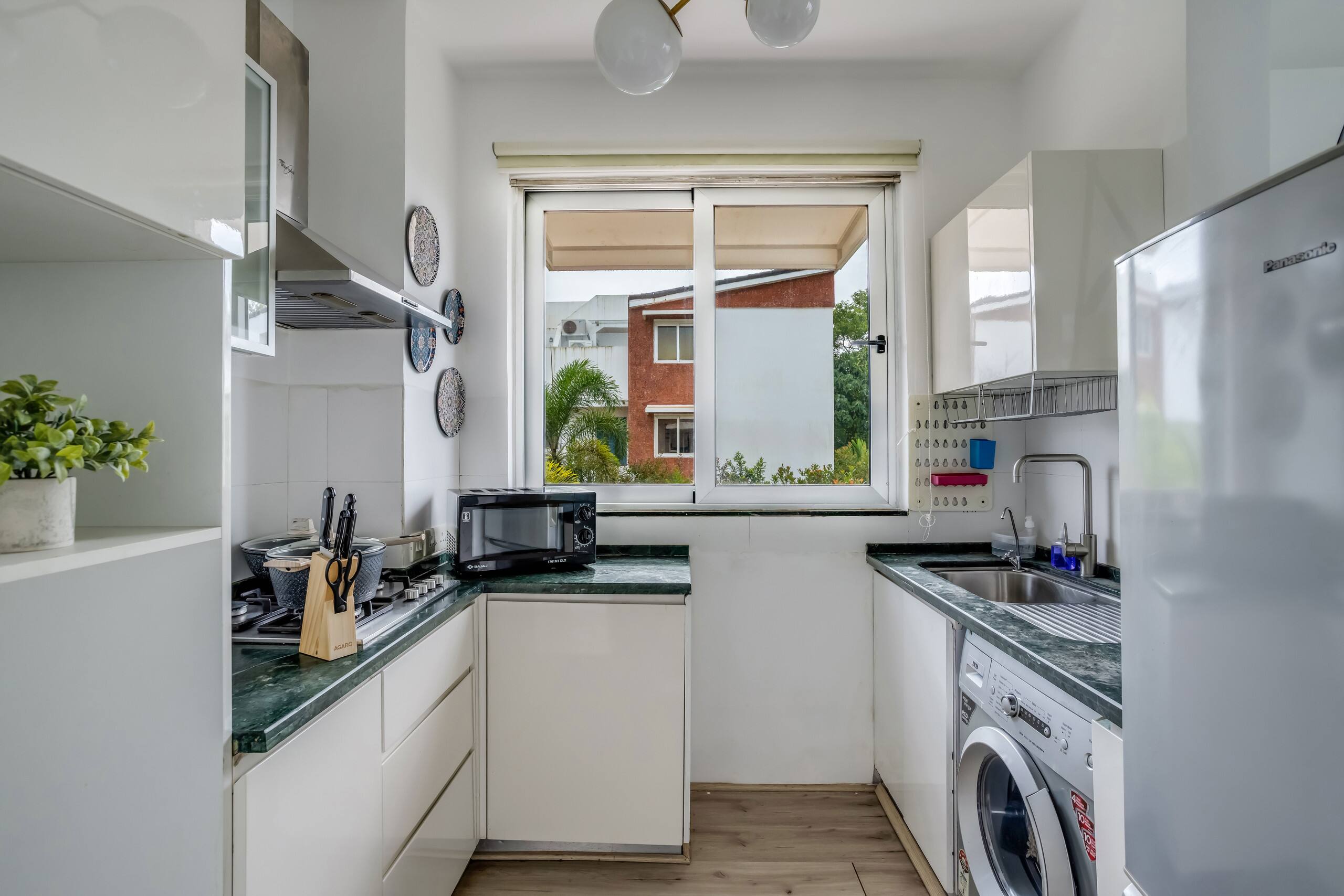 Duplex Glass House with Terrace & Pool in Siolim 6