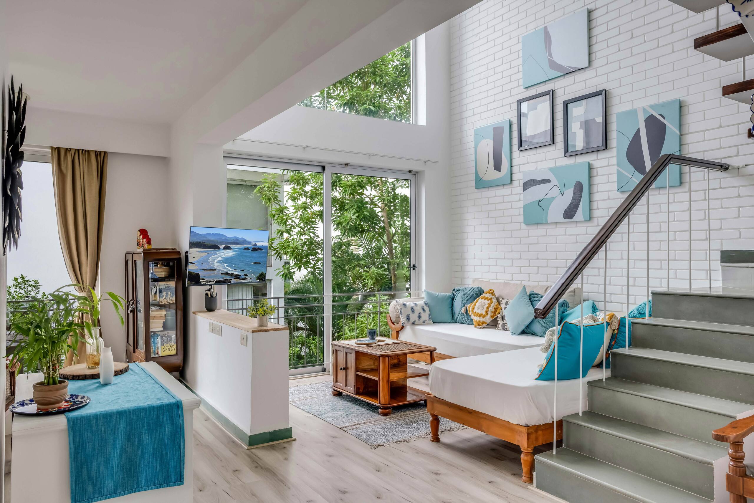 Duplex Glass House with Terrace & Pool in Siolim