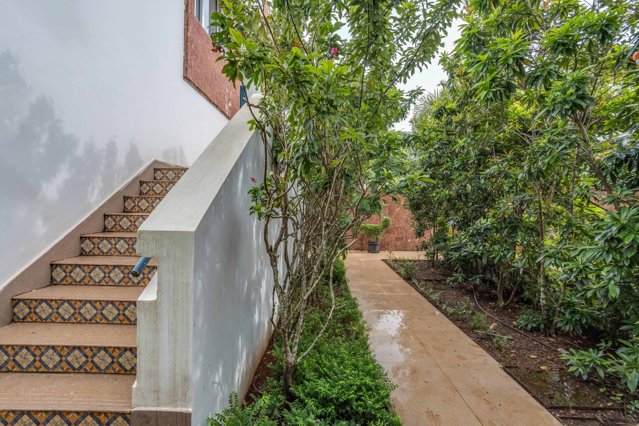 Duplex Glass House with Terrace & Pool in Siolim 20