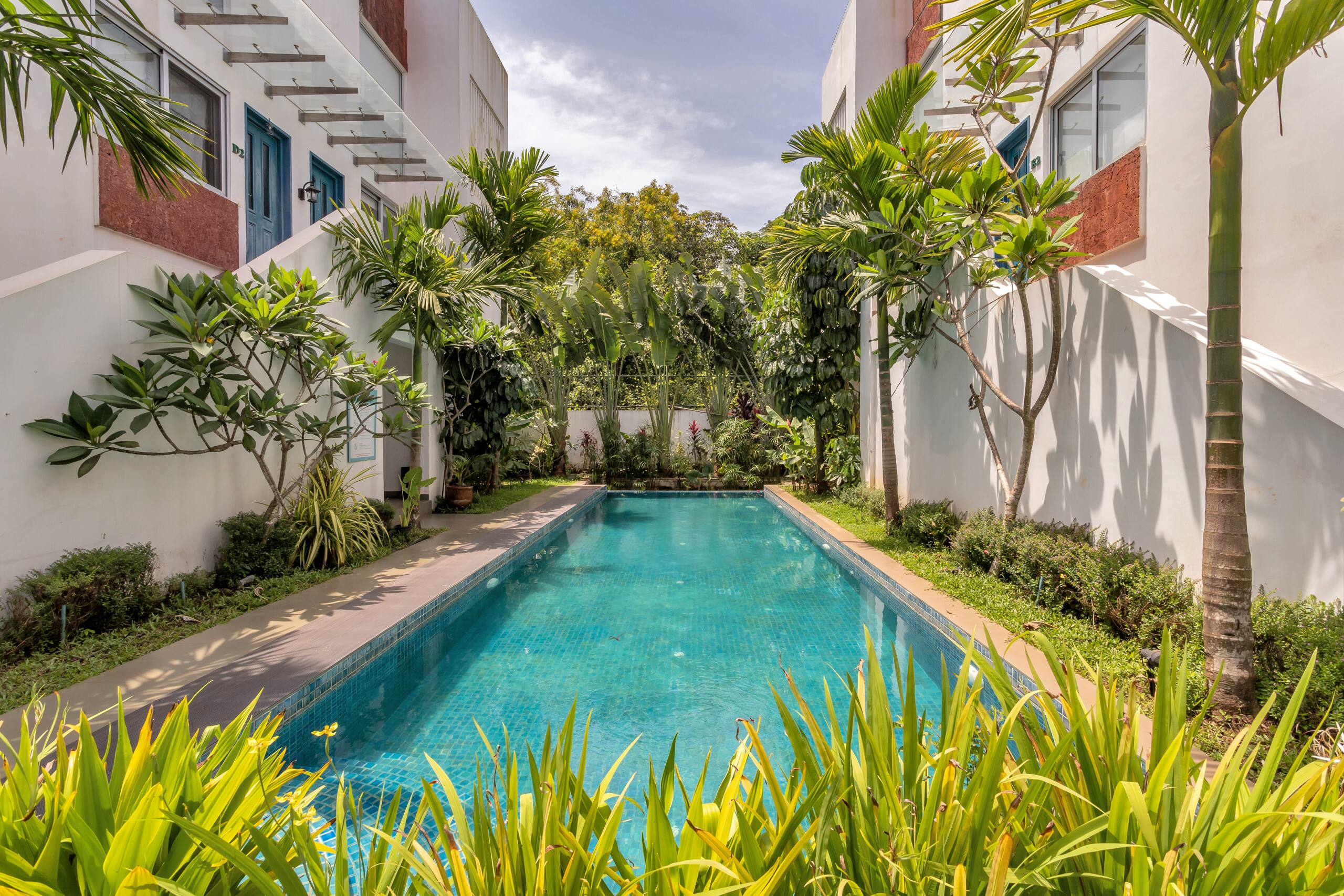 Duplex Glass House with Terrace & Pool in Siolim 7