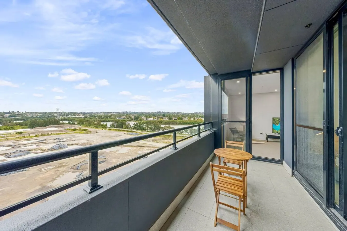 Wentworth Point 2BR/2BA | Ferry, Shops + Parking — photo 2