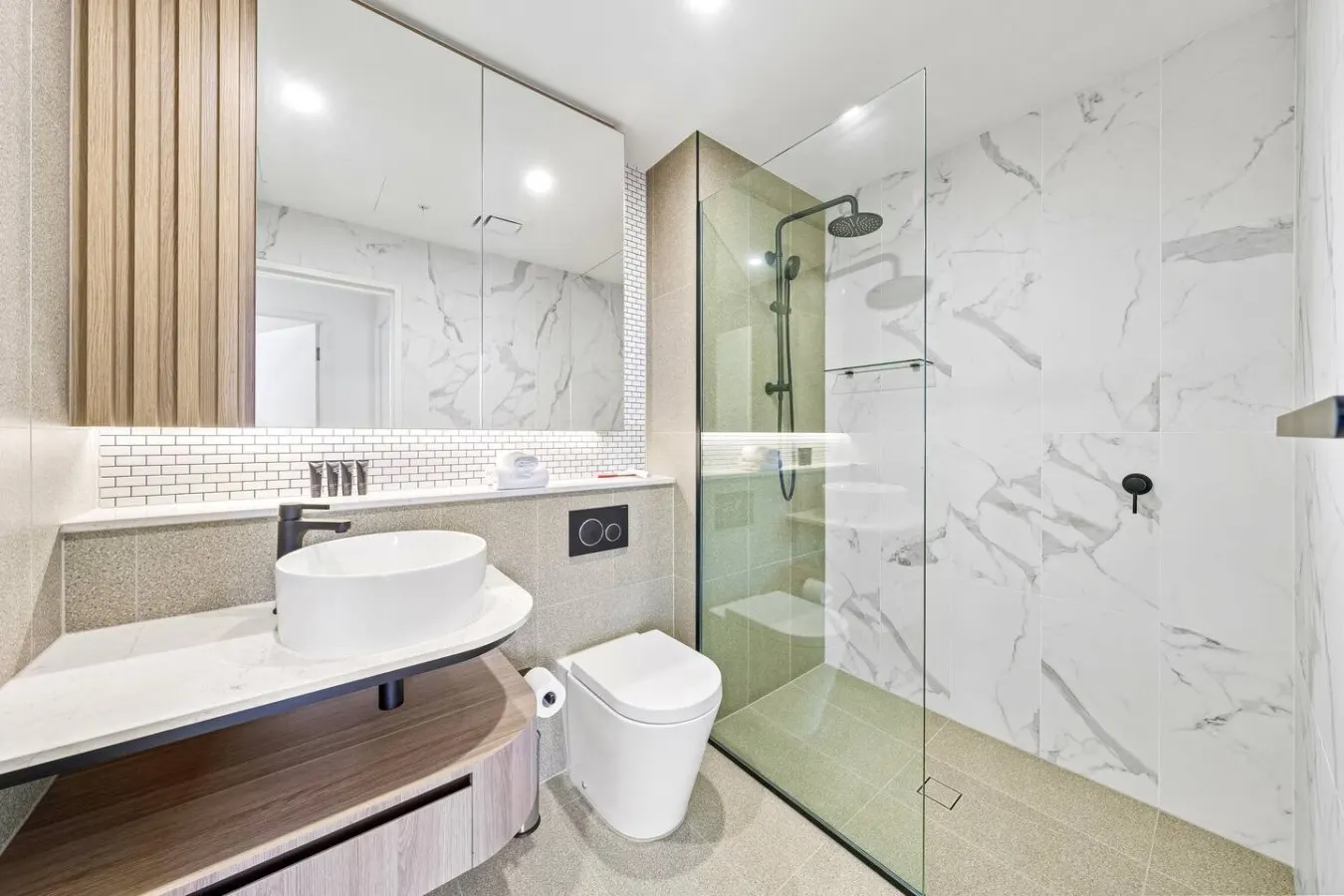 Wentworth Point 2BR/2BA Ferry, Shops + Parking 11