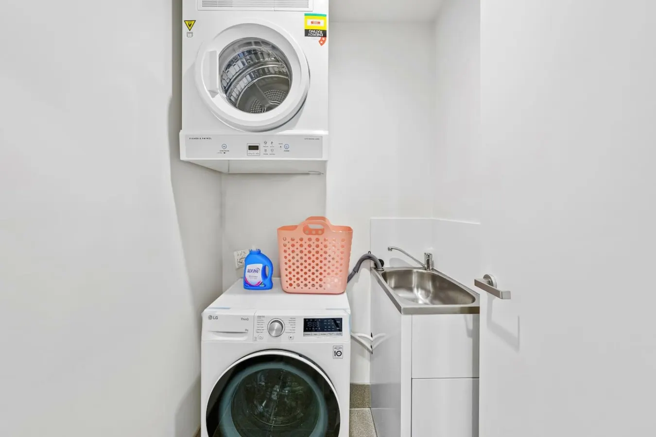 Wentworth Point 2BR/2BA Ferry, Shops + Parking 15