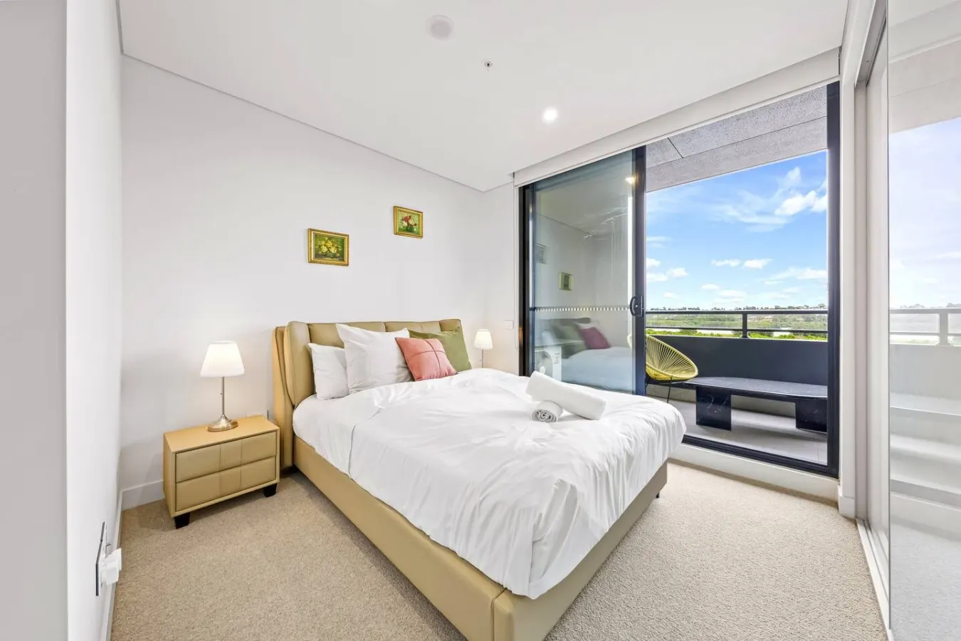 Wentworth Point 2BR/2BA Ferry, Shops + Parking 6