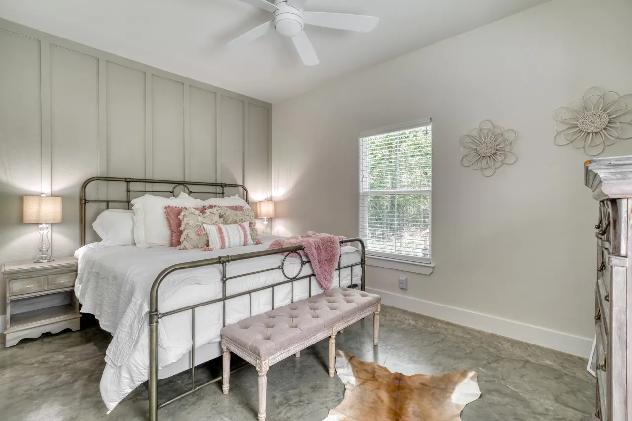 Country Gold Cozy Farmhouse Escape 8