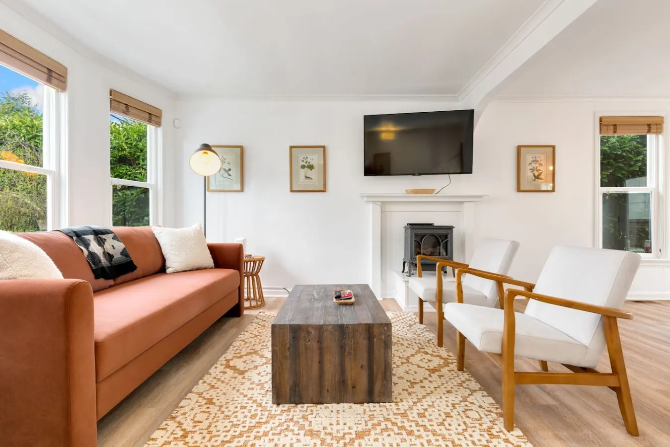 Modern & Warm City Oasis - Fire Pit 13