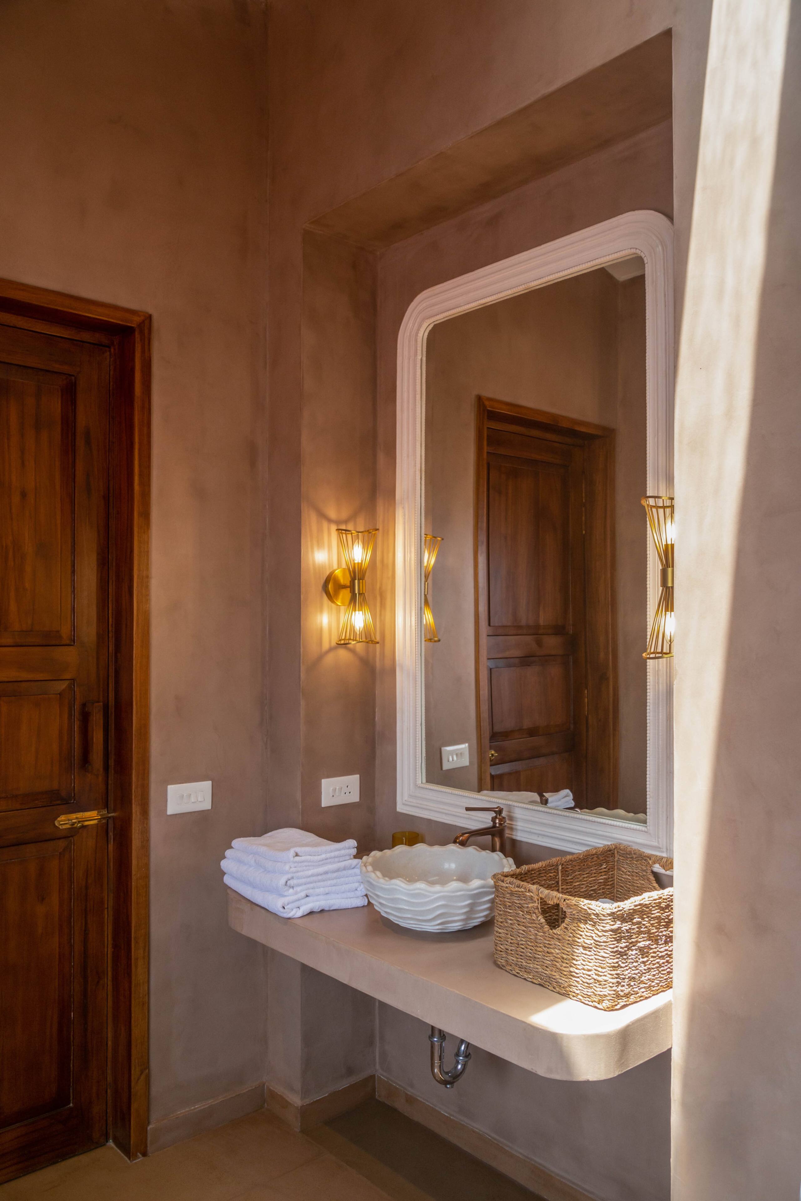 4 BR Villa with private pool in assagao 38