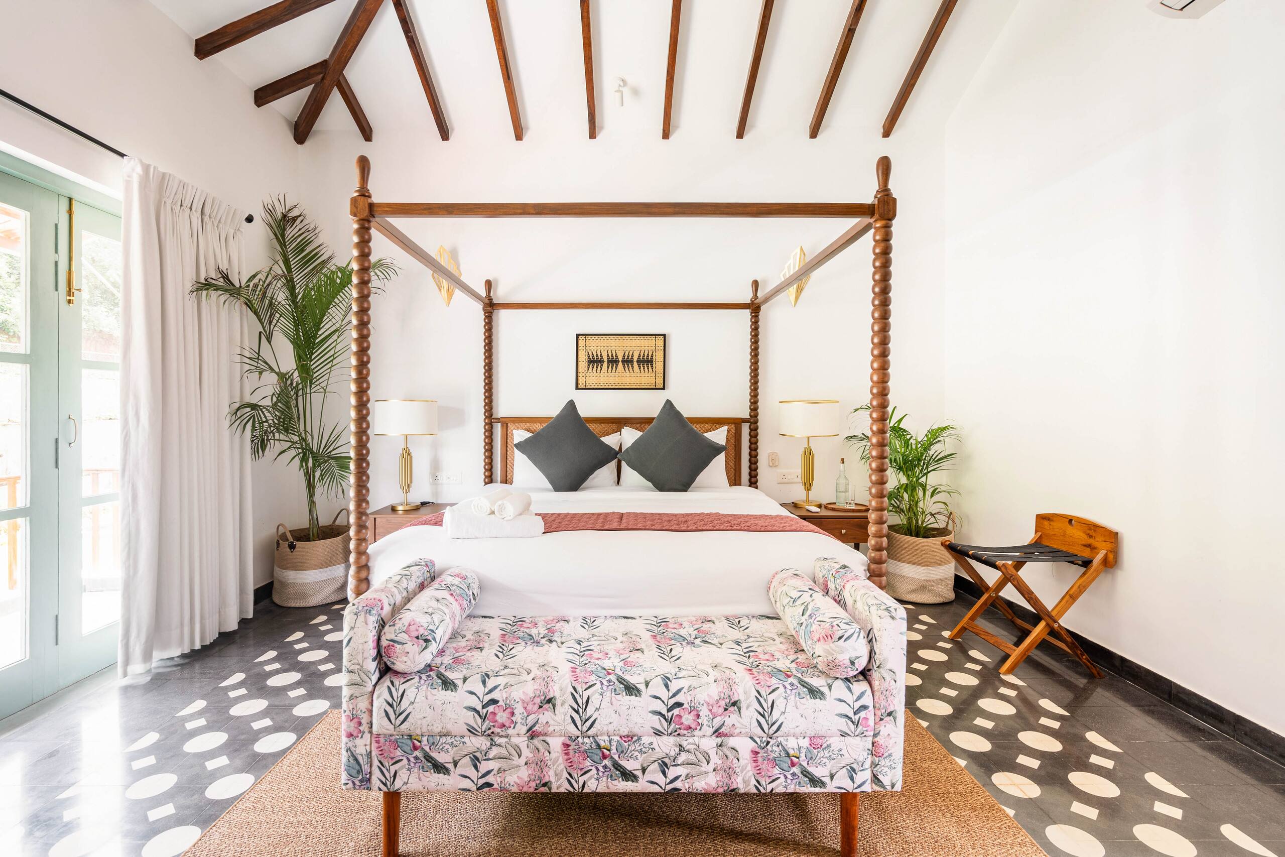 4 BR Villa with private pool in assagao 8