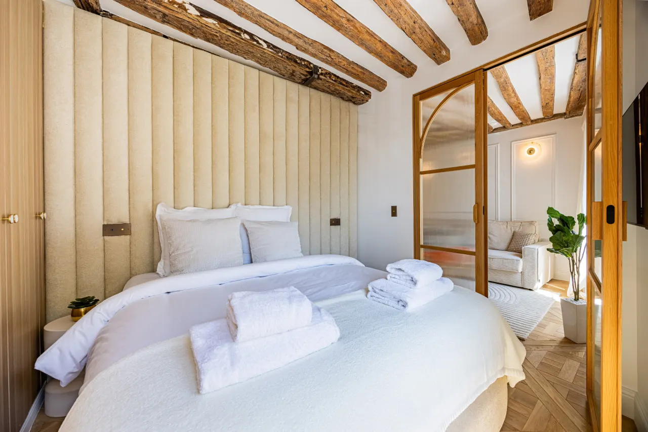 2bedroomS Sacrée cœur Place du Tertre Montmartre 3