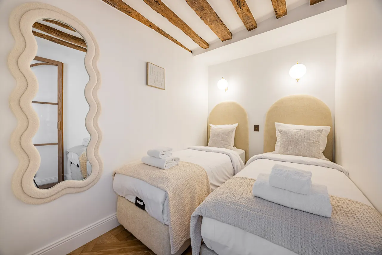 2bedroomS Sacrée cœur Place du Tertre Montmartre 4
