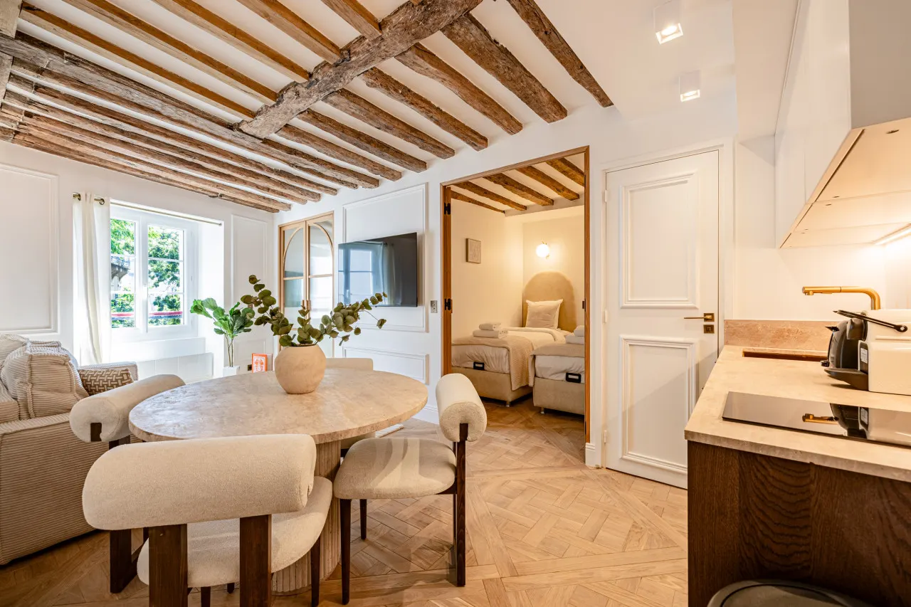 2bedroomS Sacrée cœur Place du Tertre Montmartre 7
