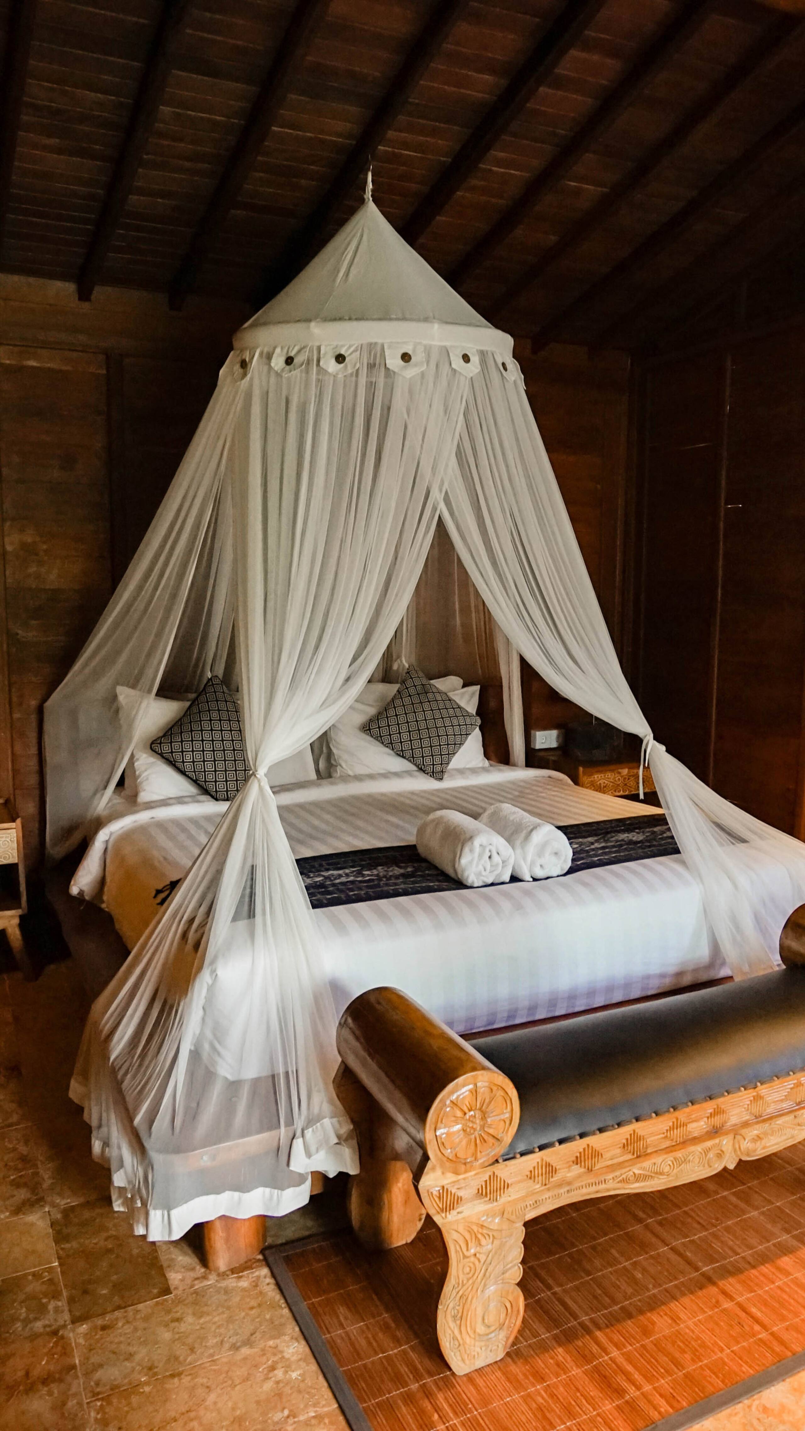 Wooden traditional home with private swimming pool 11