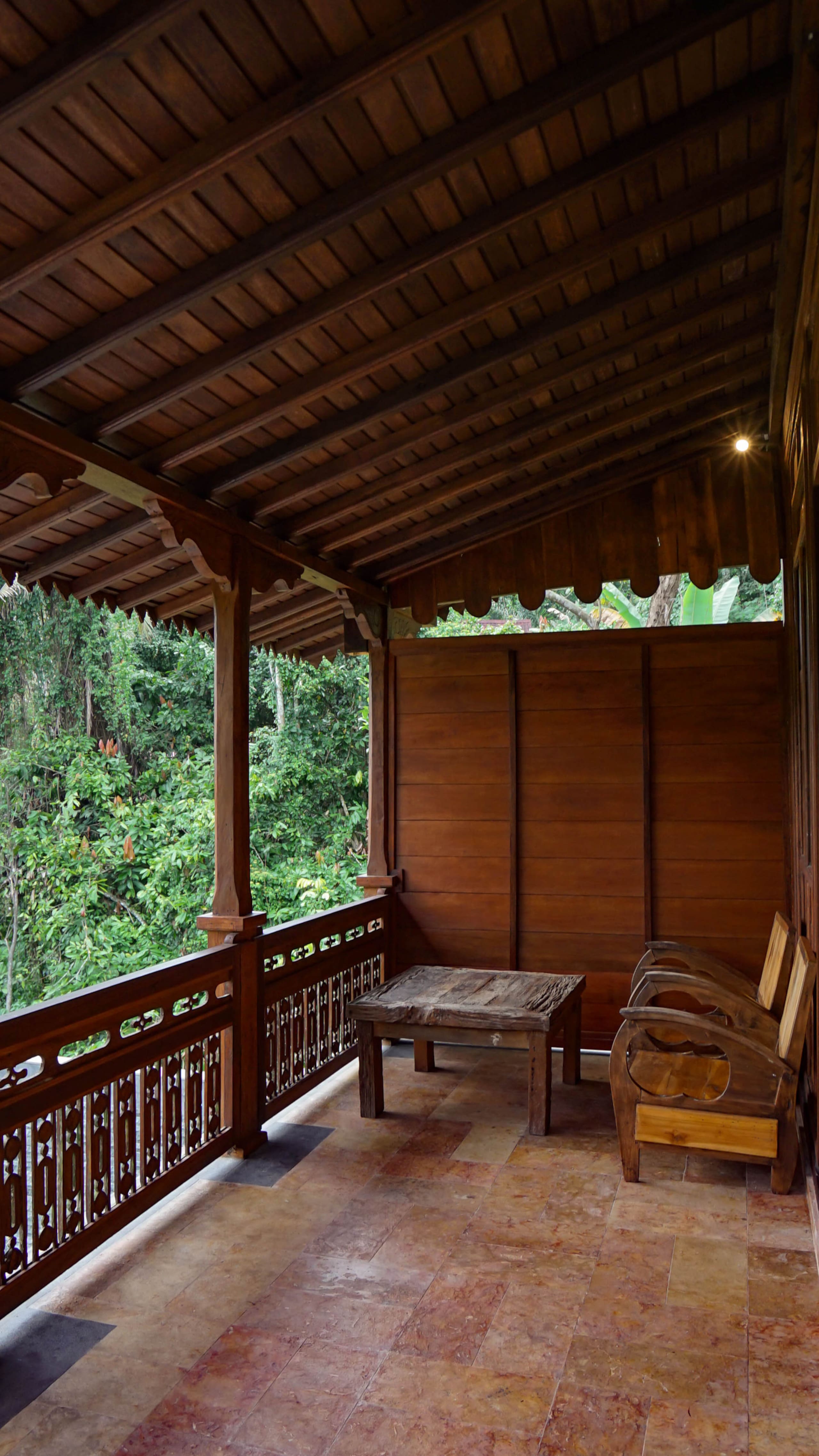 Wooden traditional home with private swimming pool — photo 2