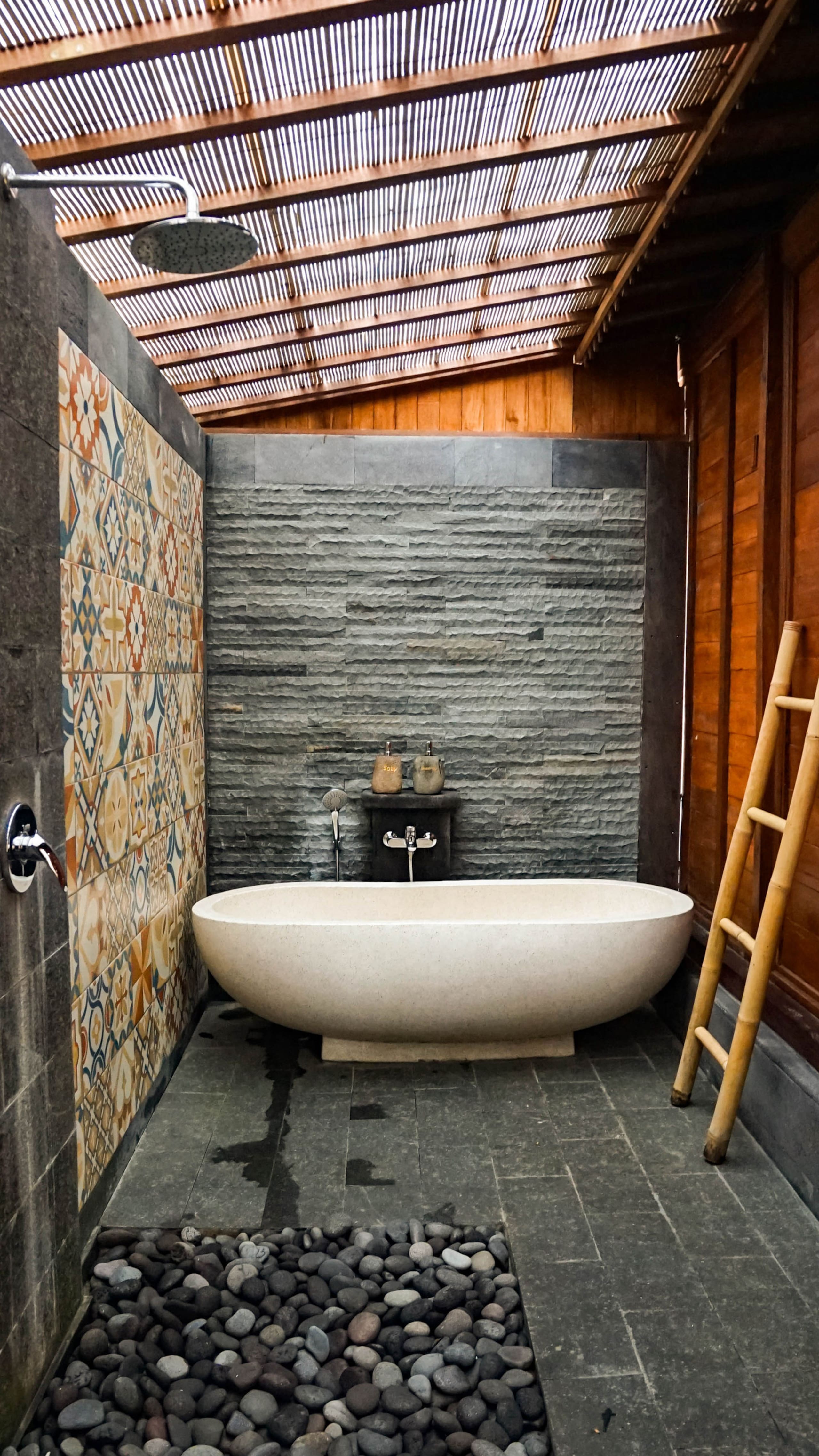 Wooden traditional home with private swimming pool 17