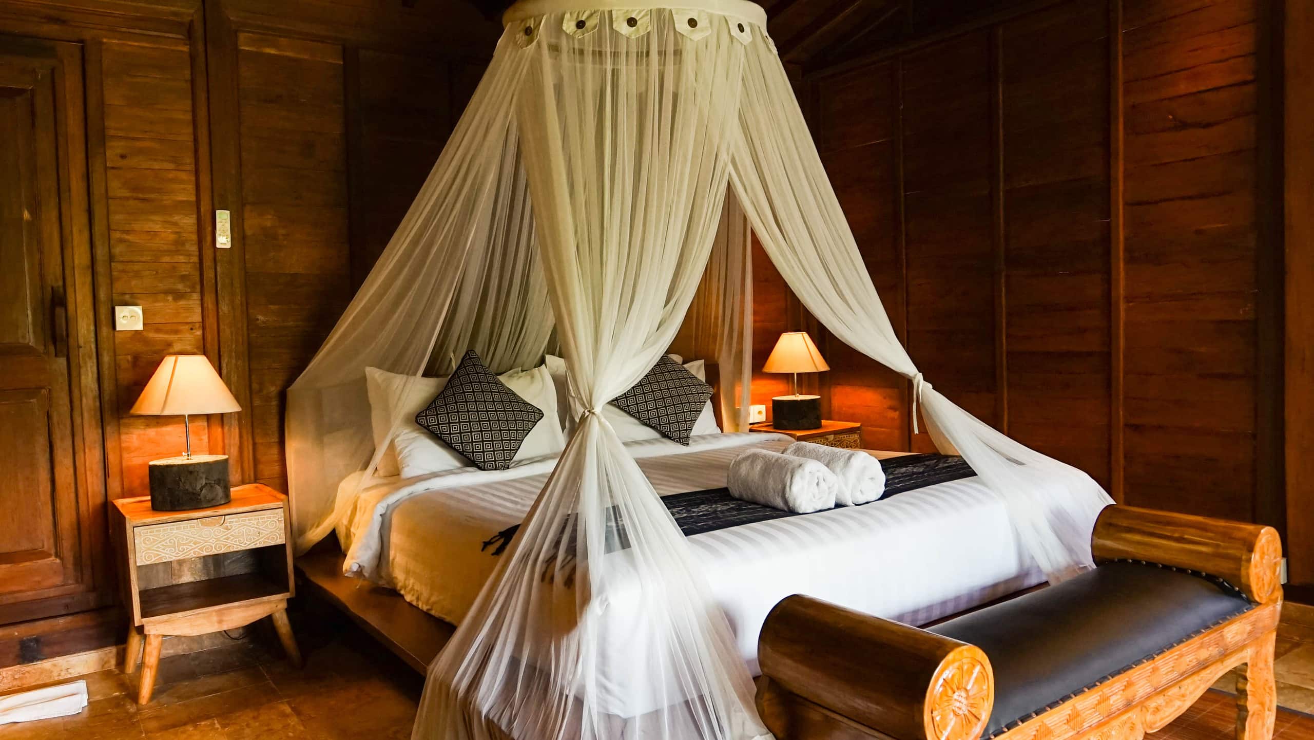 Wooden traditional home with private swimming pool 12