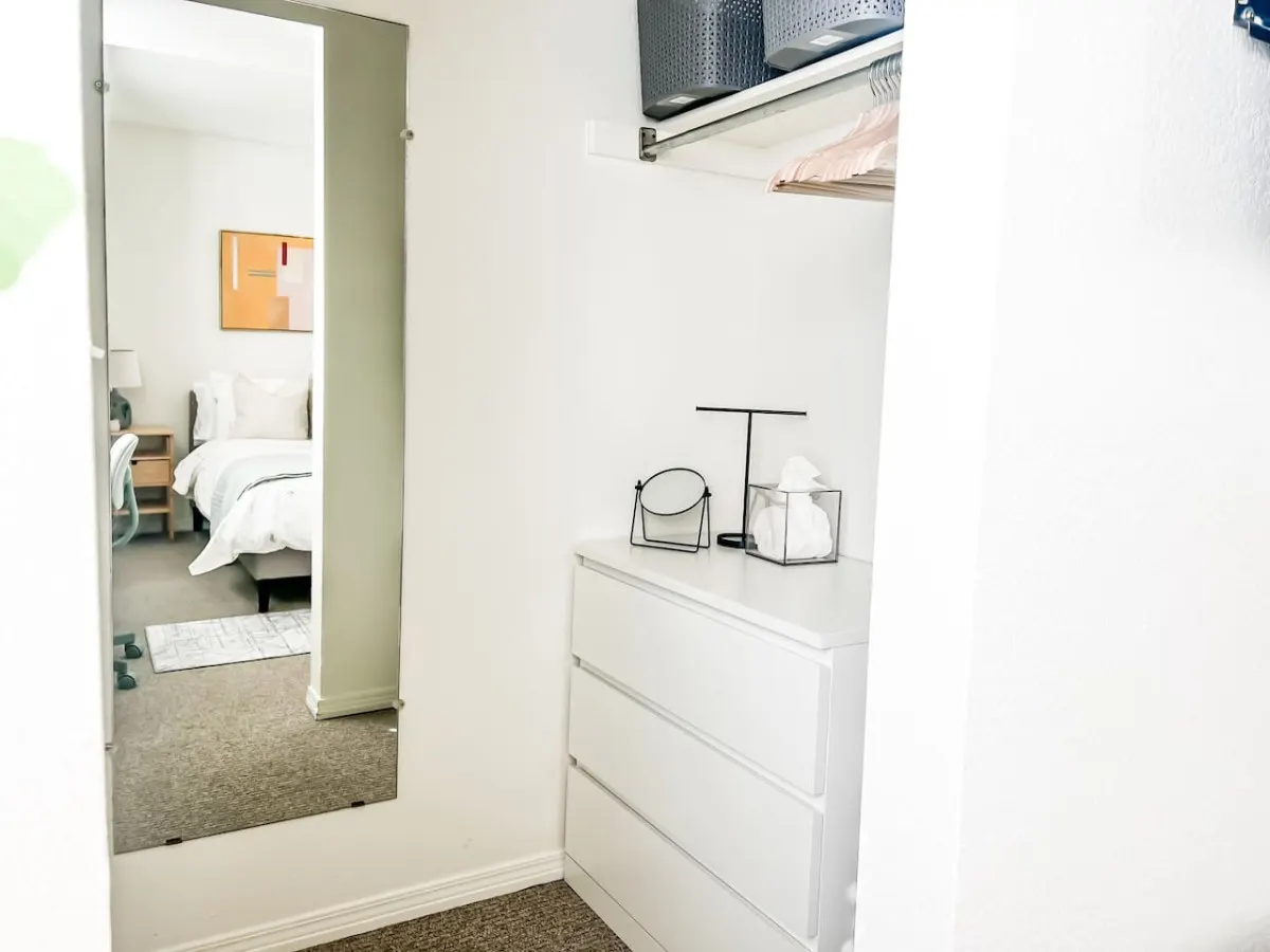 Bright & Airy apartment in DTC 7