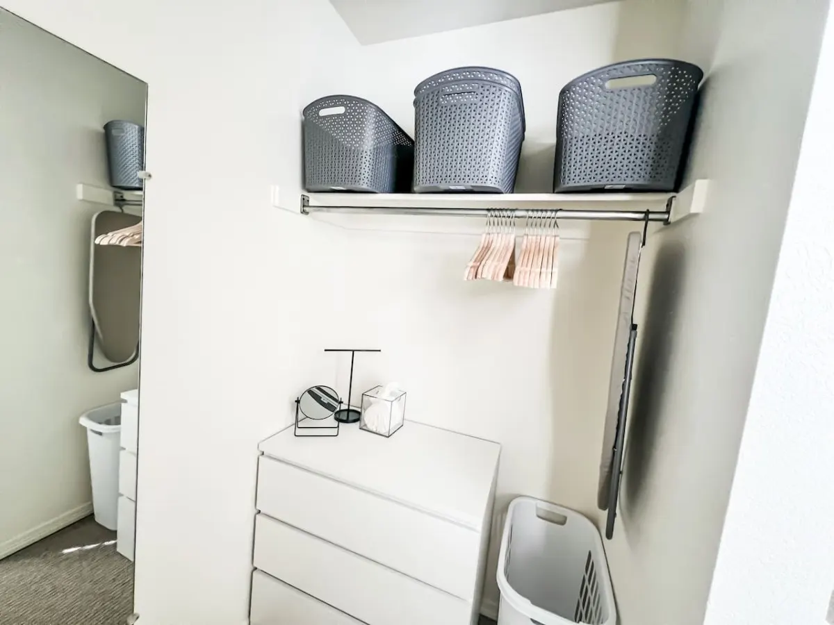 Bright & Airy apartment in DTC 8