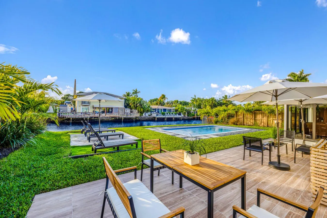 Wilton Manors Waterfront Villa w/ Gorgeous Pool