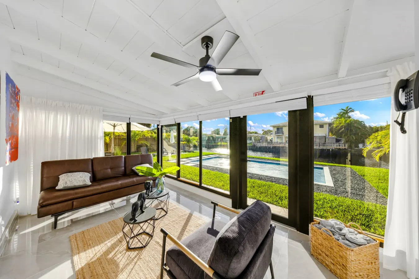 Wilton Manors Waterfront Villa w/ Gorgeous Pool 8