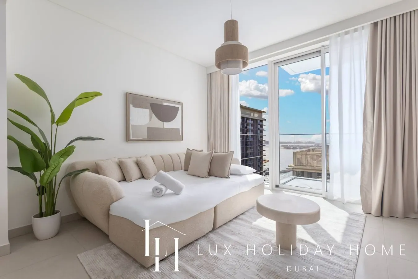LUX The Beach Mansion Atlantis View Suite 8 9