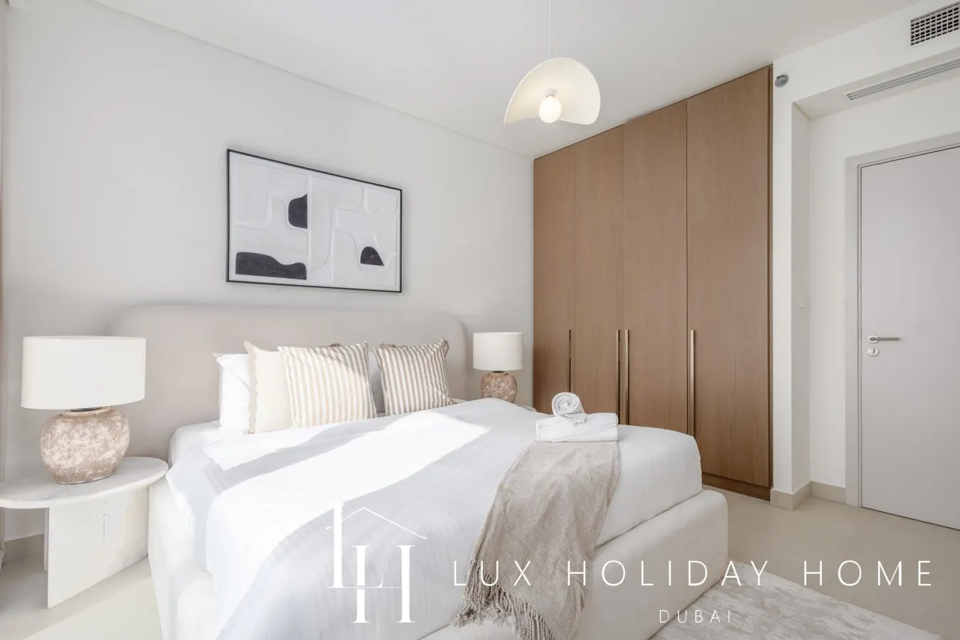LUX The Beach Mansion Atlantis View Suite 8 12
