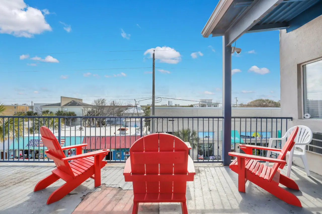 The Sea & Breeze: 1 Bed Condo w/Pool Steps to Beach — photo 2