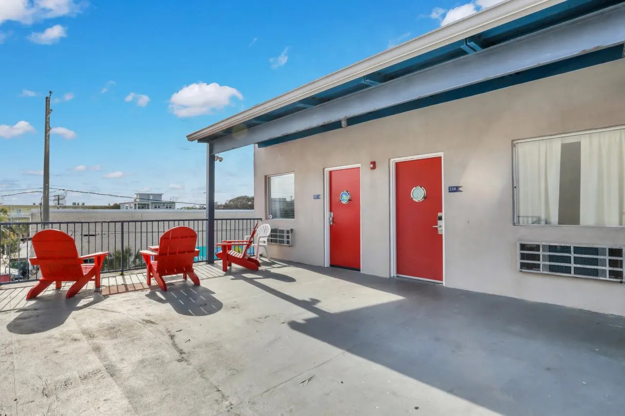 The Sea & Breeze: 1 Bed Condo w/Pool Steps to Beach 6