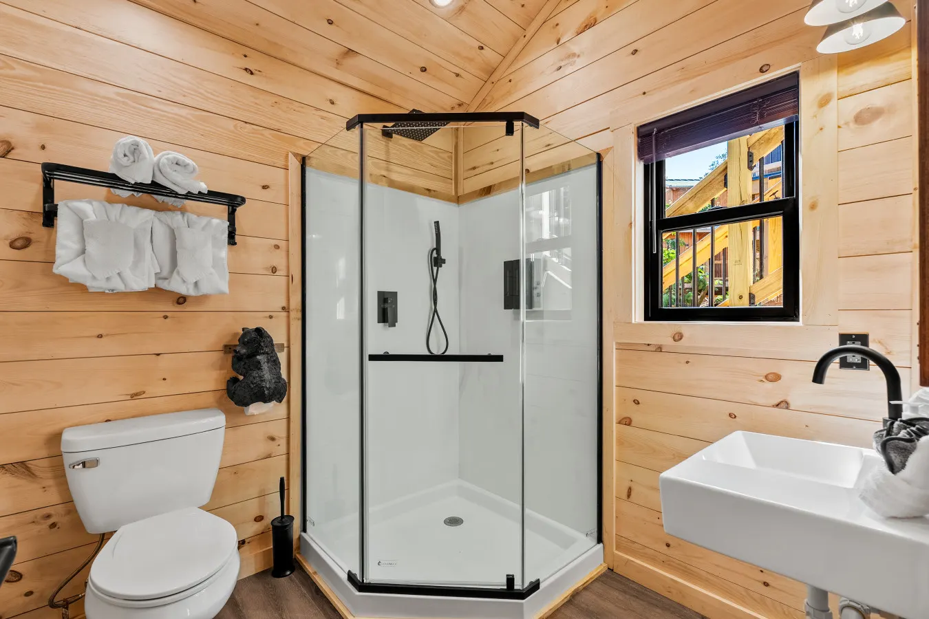 Laurel Falls, Treelodge #3 10