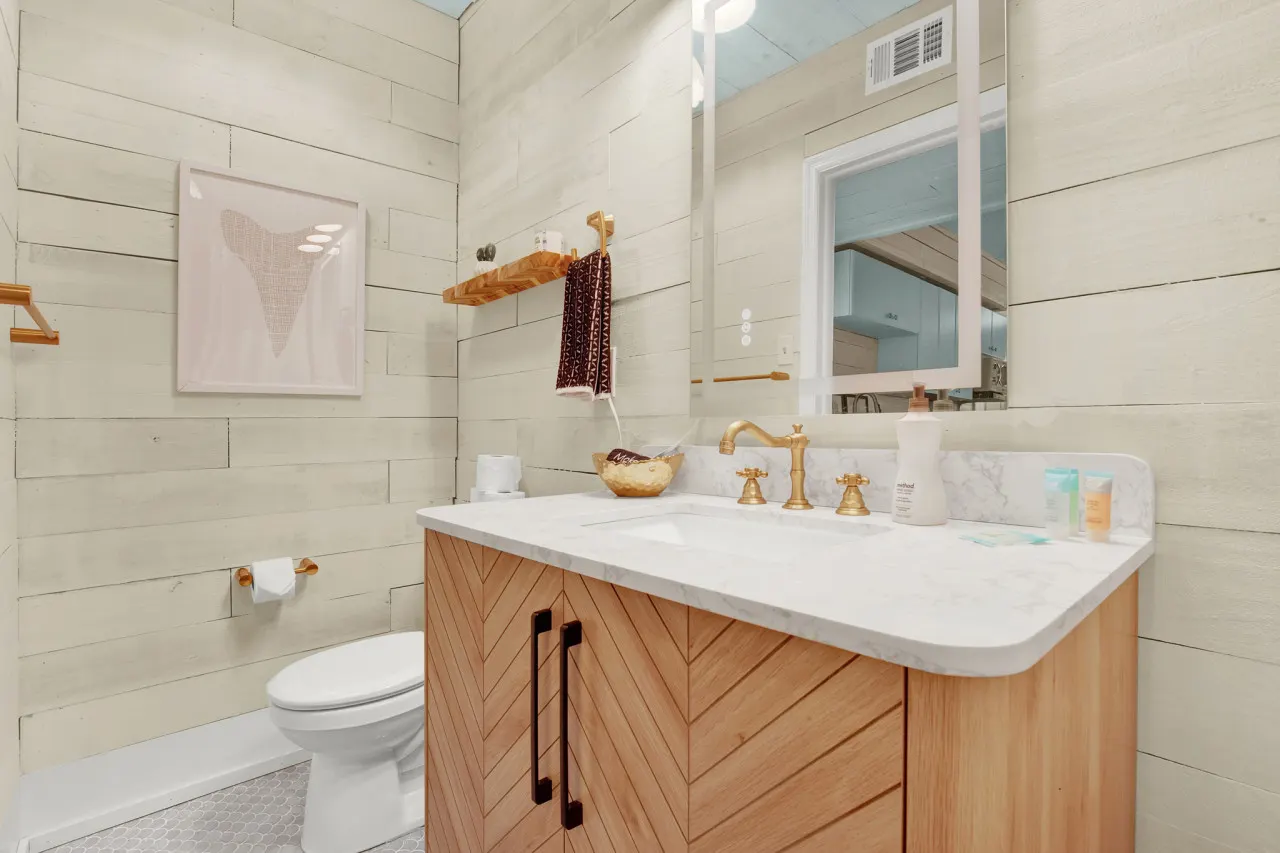 Splash Inn Lower Unit 10