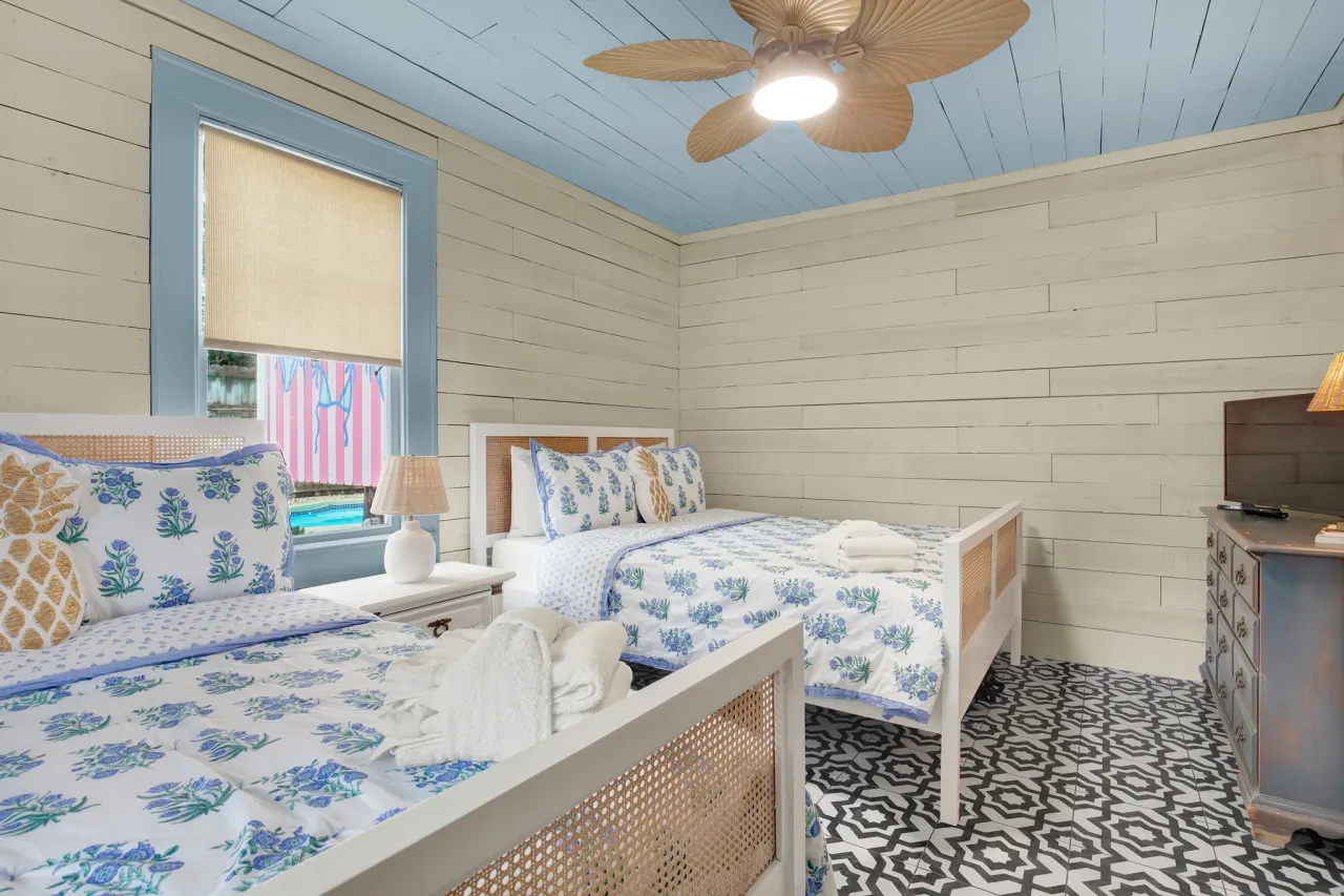 Splash Inn Lower Unit 17