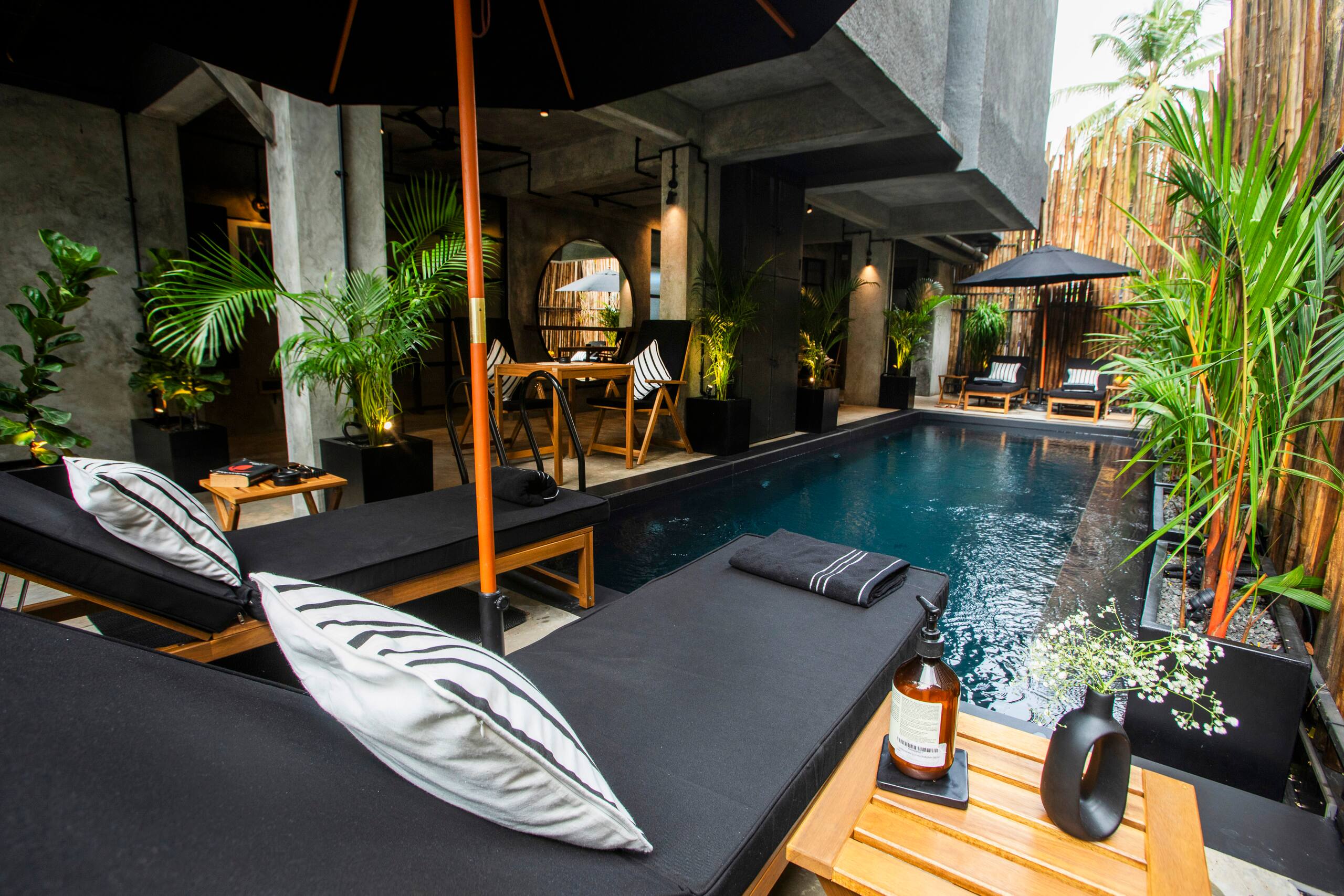 Luxe & Gorgeous 2 Bedroom Apartment 21