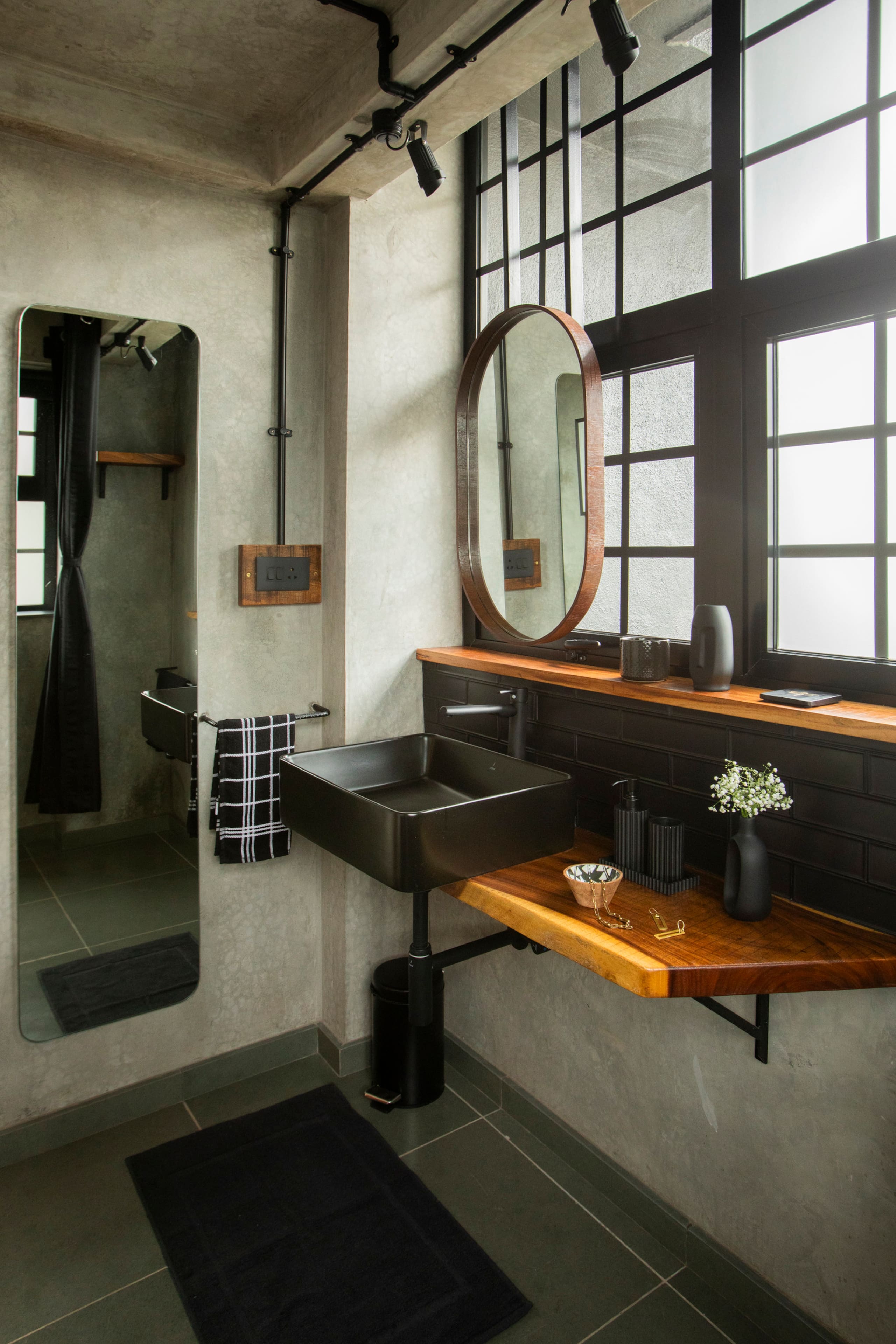 Luxe & Gorgeous 2 Bedroom Apartment 5