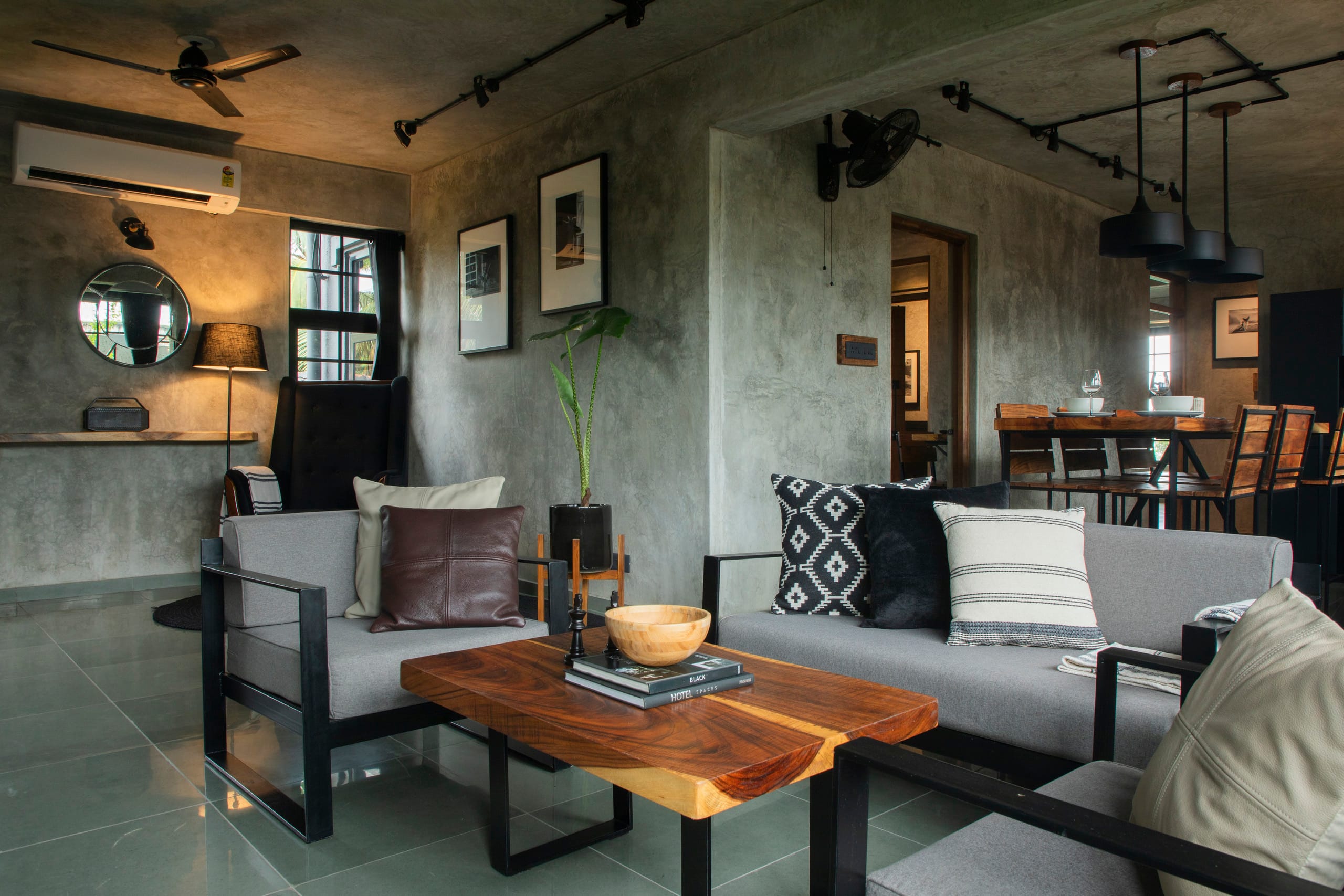 Luxe & Gorgeous 2 Bedroom Apartment 1