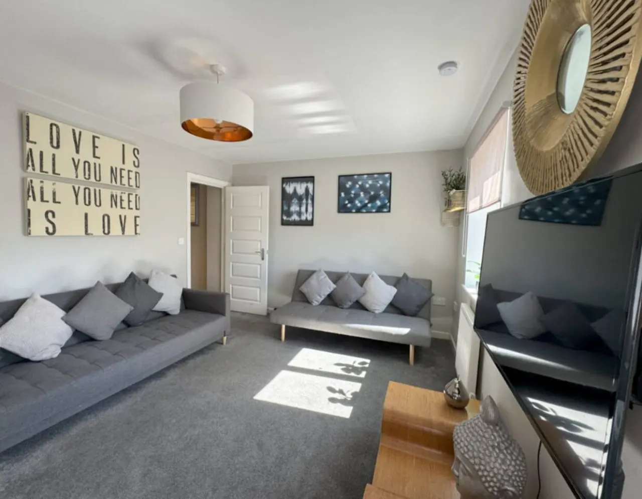 Chic 5BR Townhouse - Fishponds View FREE Parking