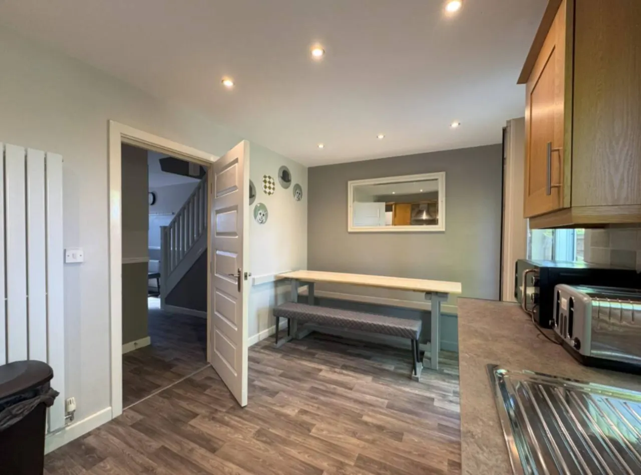 Chic 5BR Townhouse - Fishponds View FREE Parking 6