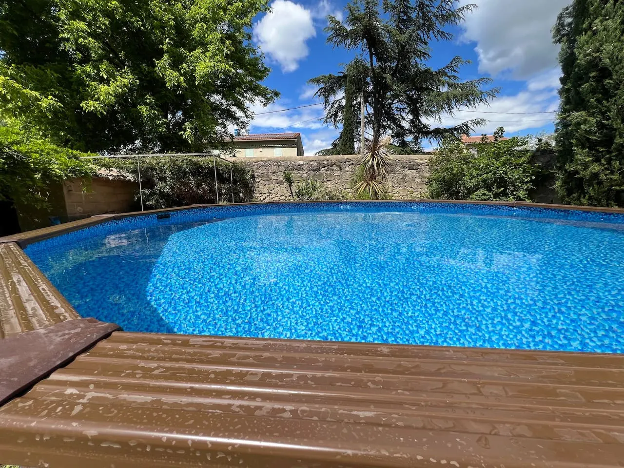 Mas : jardin, piscine, fibre, parking, 5’ centre 15