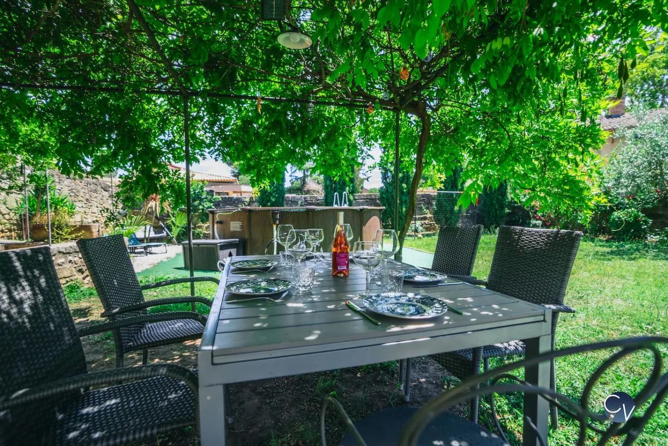 Mas : jardin, piscine, fibre, parking, 5’ centre 20