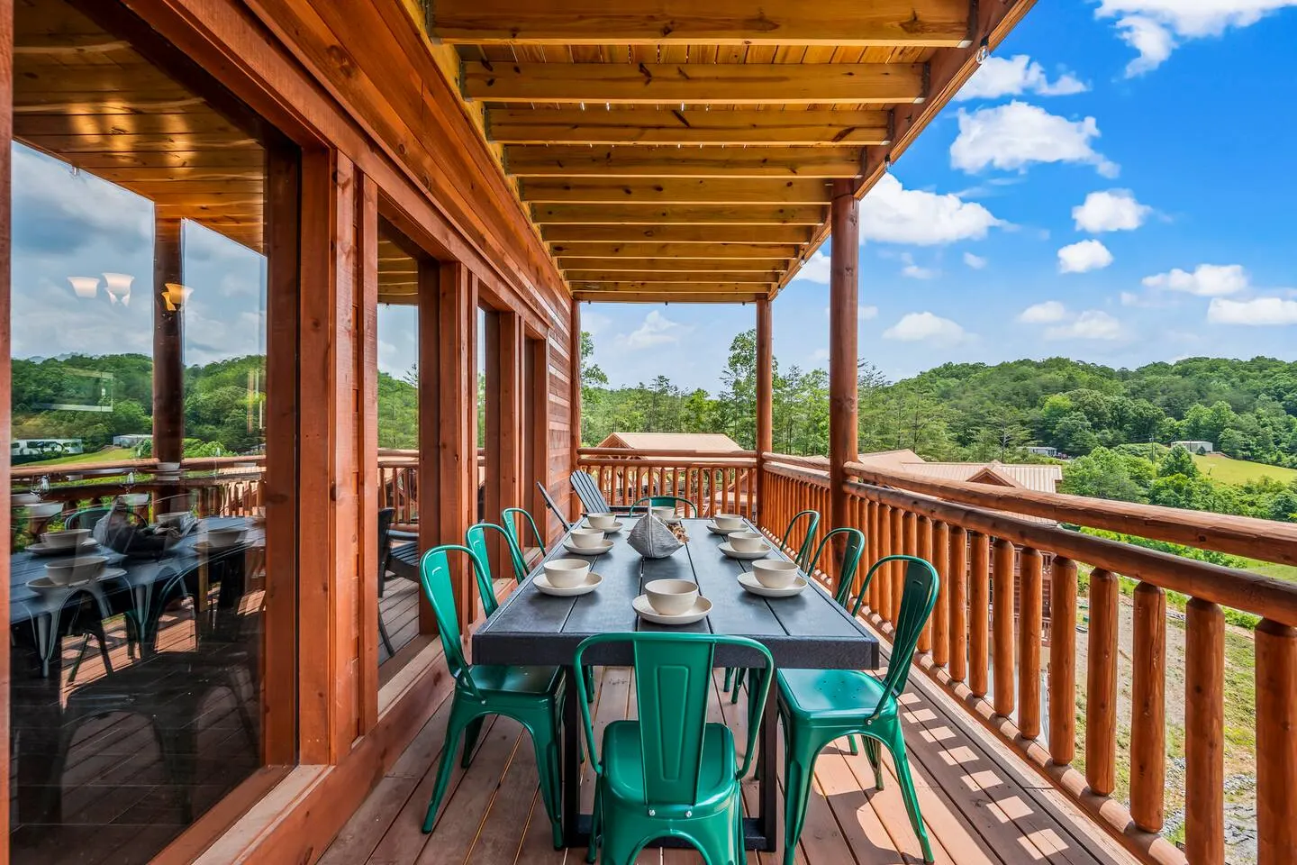 Stellar Cabin for 20: Views, Heated Pool & Theater 10