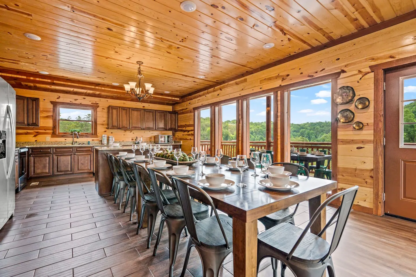 Stellar Cabin for 20: Views, Heated Pool & Theater 14