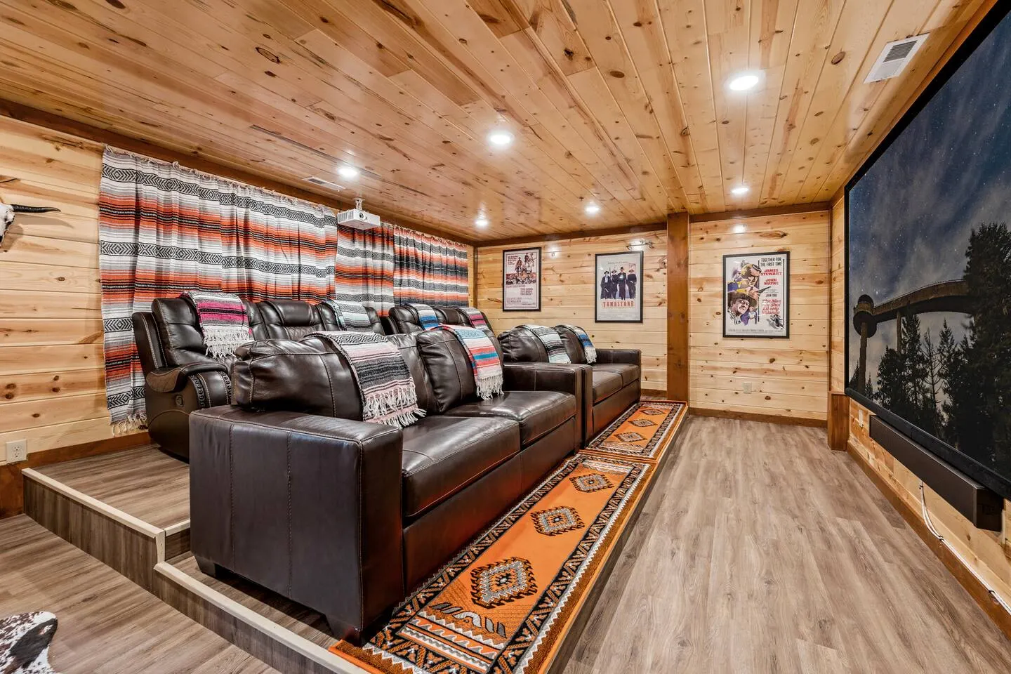 Stellar Cabin for 20: Views, Heated Pool & Theater 15