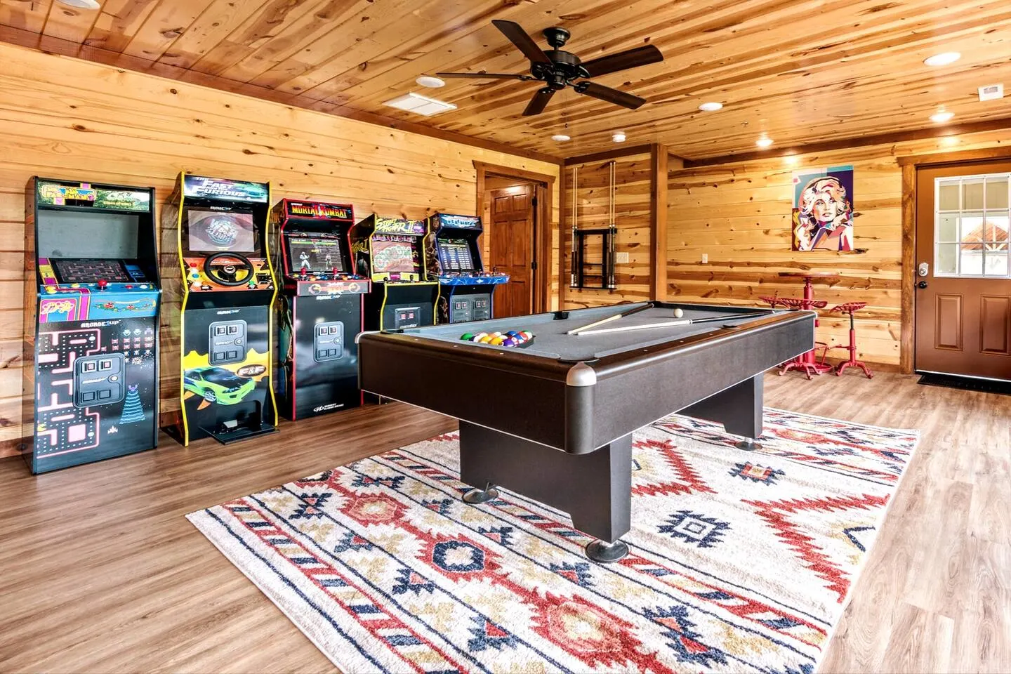 Stellar Cabin for 20: Views, Heated Pool & Theater 8