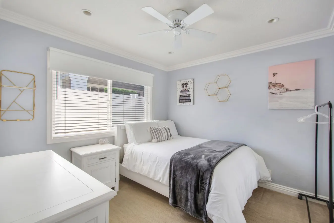 HB Regal Gem - Minutes To Beach, Spa, Patio 15