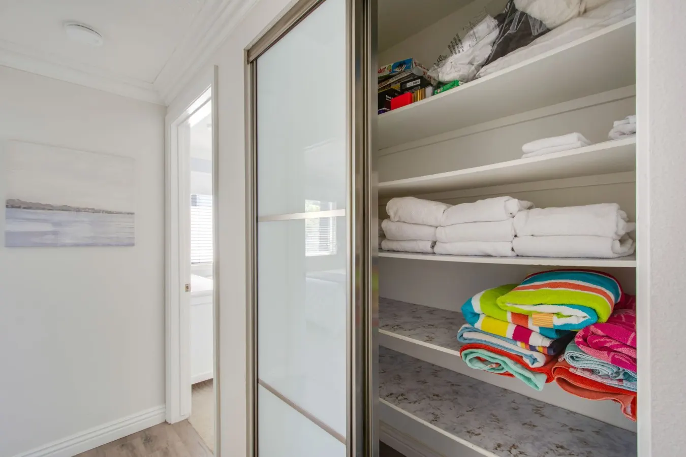 HB Regal Gem - Minutes To Beach, Spa, Patio 17
