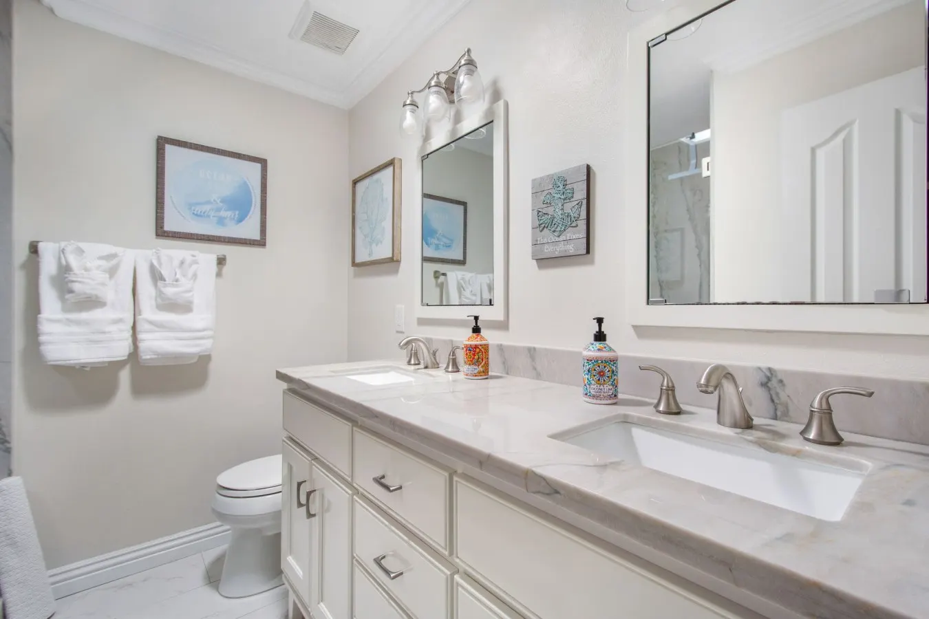 HB Regal Gem - Minutes To Beach, Spa, Patio 18